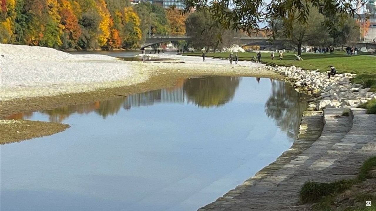 Herbstliches  Ufer
